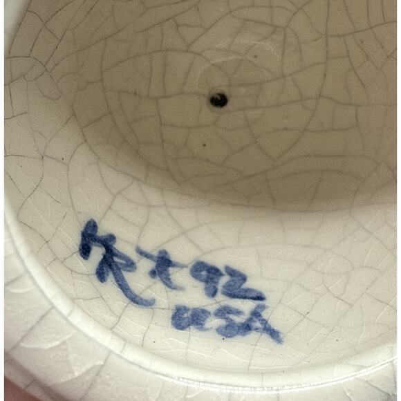 Dedham Pottery The Potting Shed Egg in Basket Bunny Design Crackle Finish 1992 - Picture 5 of 5